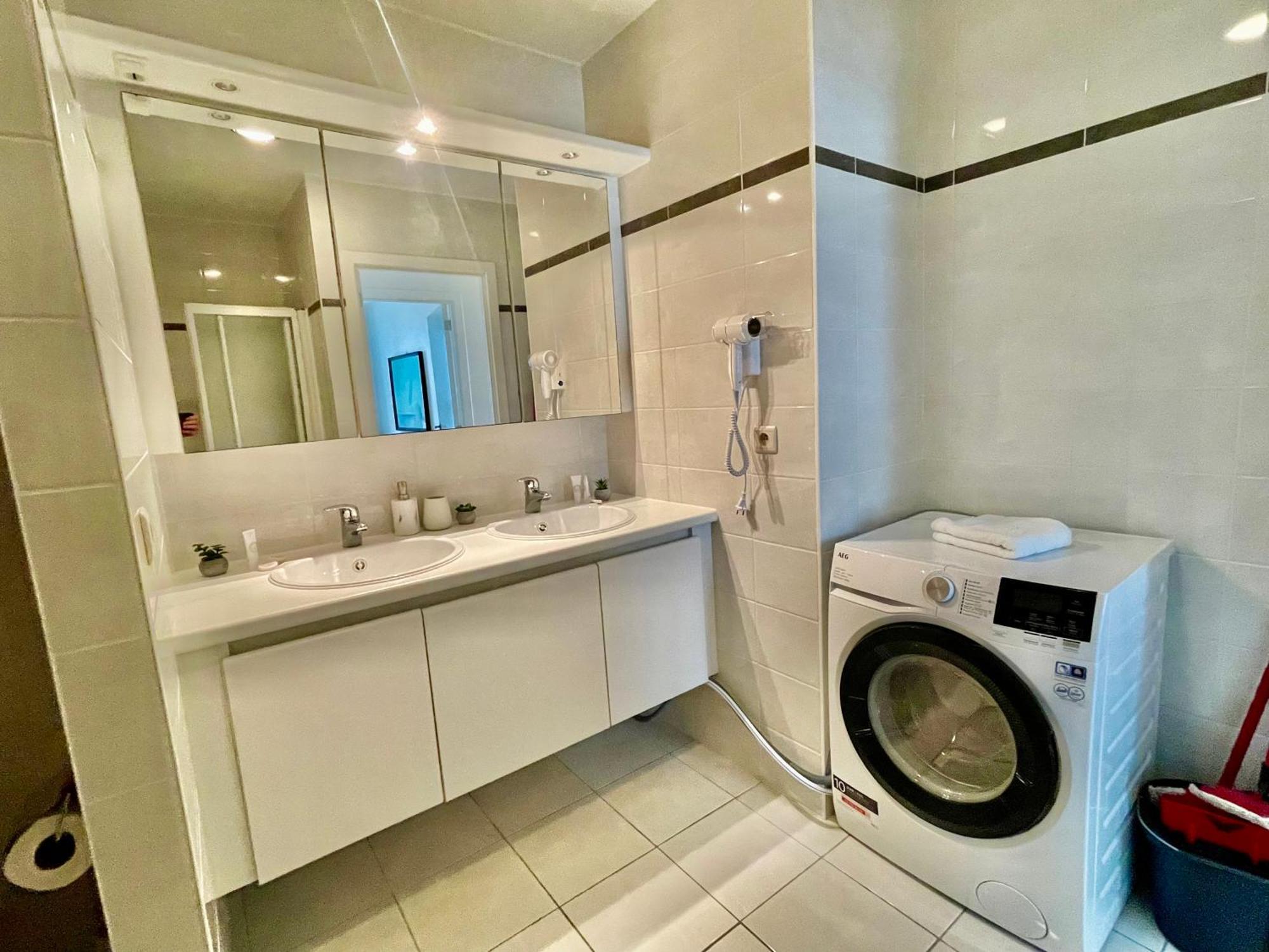 3Br Zeedijk Apartment Ocean View Blankenberge Esterno foto